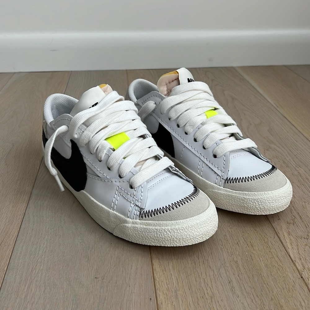 Nike Women’s Blazer Low ‘77 Jumbo